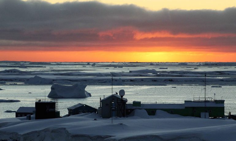 До 200-річчя відкриття Антарктиди. Фахівці НАНЦ прочитають серію лекцій для юннатів