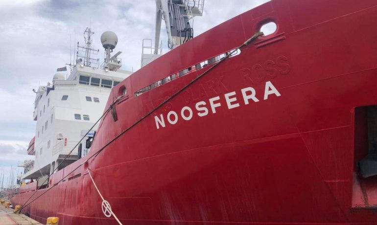<i>Noosfera</i> starts a new antarctic season
