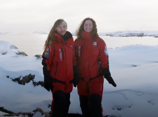 Це полярниці, які зимують на українській антарктичній станції «Академік Вернадський»
