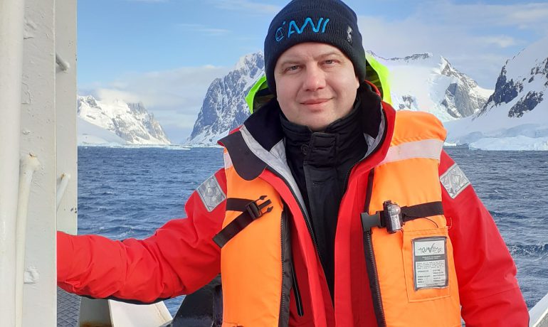 Andrii Fedchuk, head of the NASC department, received a scholarship from the Scientific Committee on Antarctic Research (SCAR)