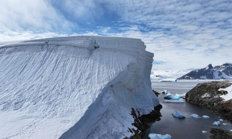 How atmospheric rivers affect Antarctica: an article with our scientists again in Nature