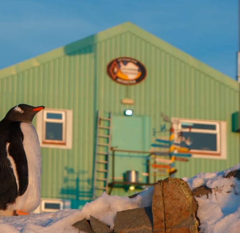 Наука в Антарктиці