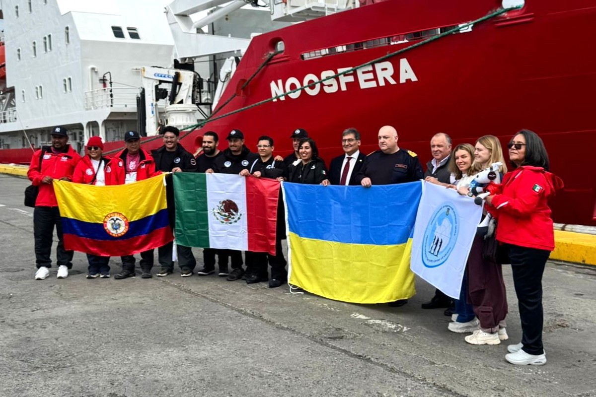 Українсько-мексиканська співпраця в Антарктиці: представники обох країн обговорили ключові питання на борту «Ноосфери»