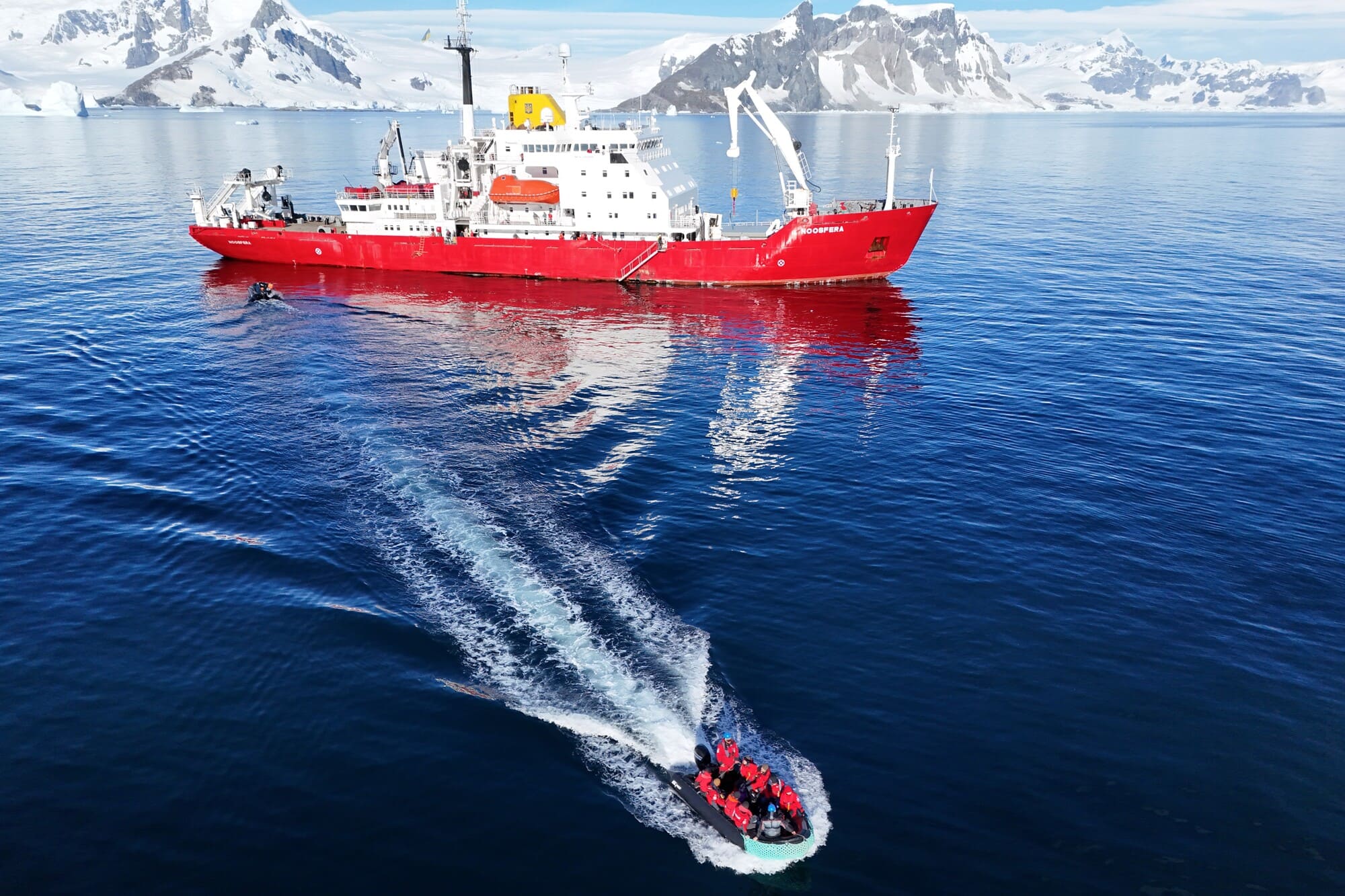 31-ша УАЕ прибула на станцію «Академік Вернадський»: стартувала перезмінка річних команд